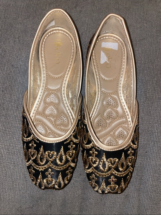 Delco Shoes - Embroidered Black and Gold "Delco" Women's Flats size 36 (5 1/2-6)